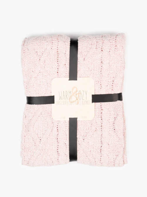 moderní růžová pletená deka