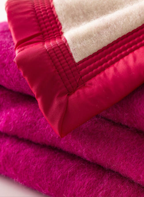 Červená deka ze 100% česané vlny